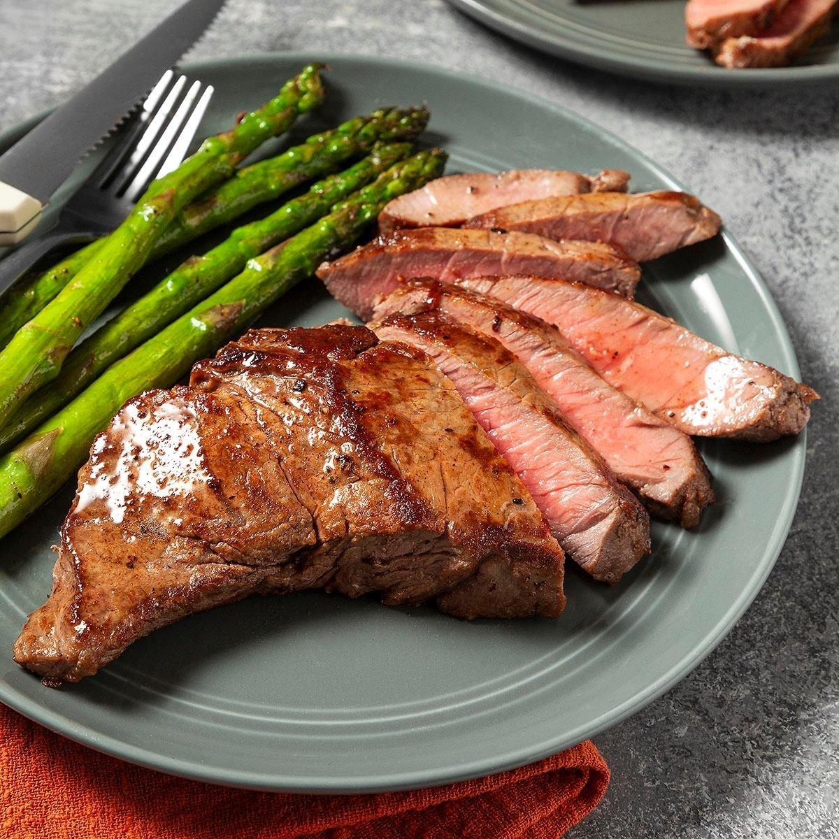 Free HTML5 Templates by FREEHTML5.co